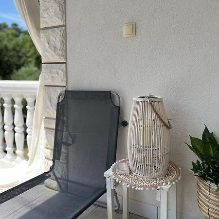 Apartment Angelina 70M From The Beach, Free Parking Novigrad Istria Esterno foto