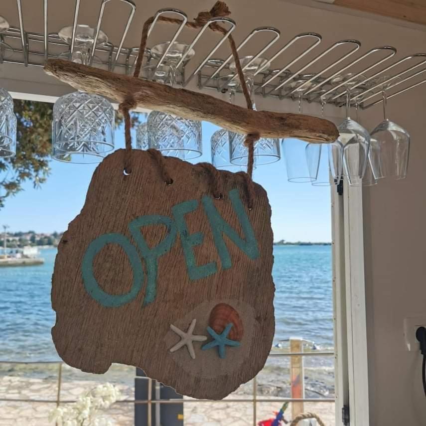 Apartment Angelina 70M From The Beach, Free Parking Novigrad Istria Esterno foto